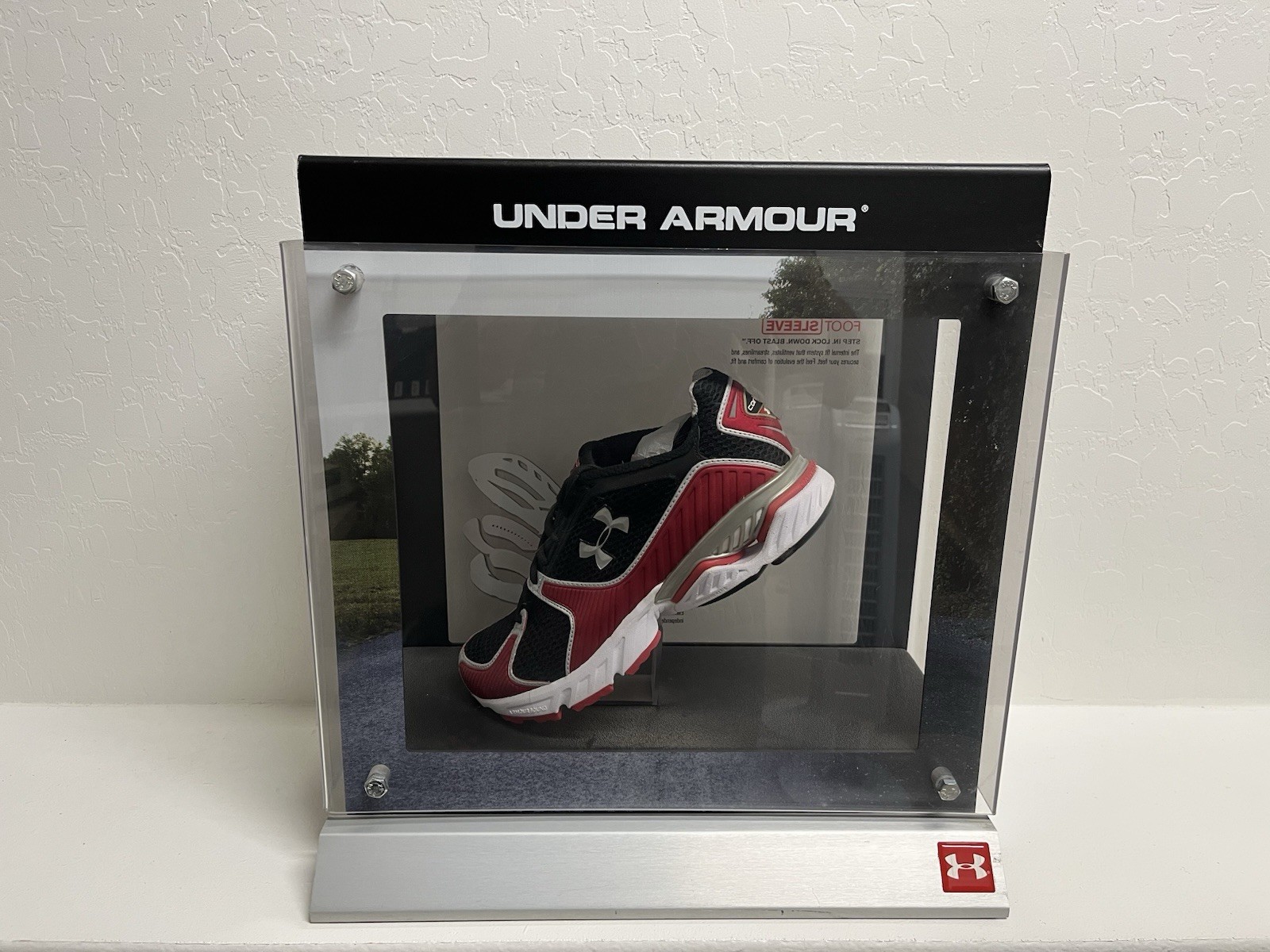 Under Armour Store Cartilage Shoe Display Case Sign Advertising Metal Plexiglass