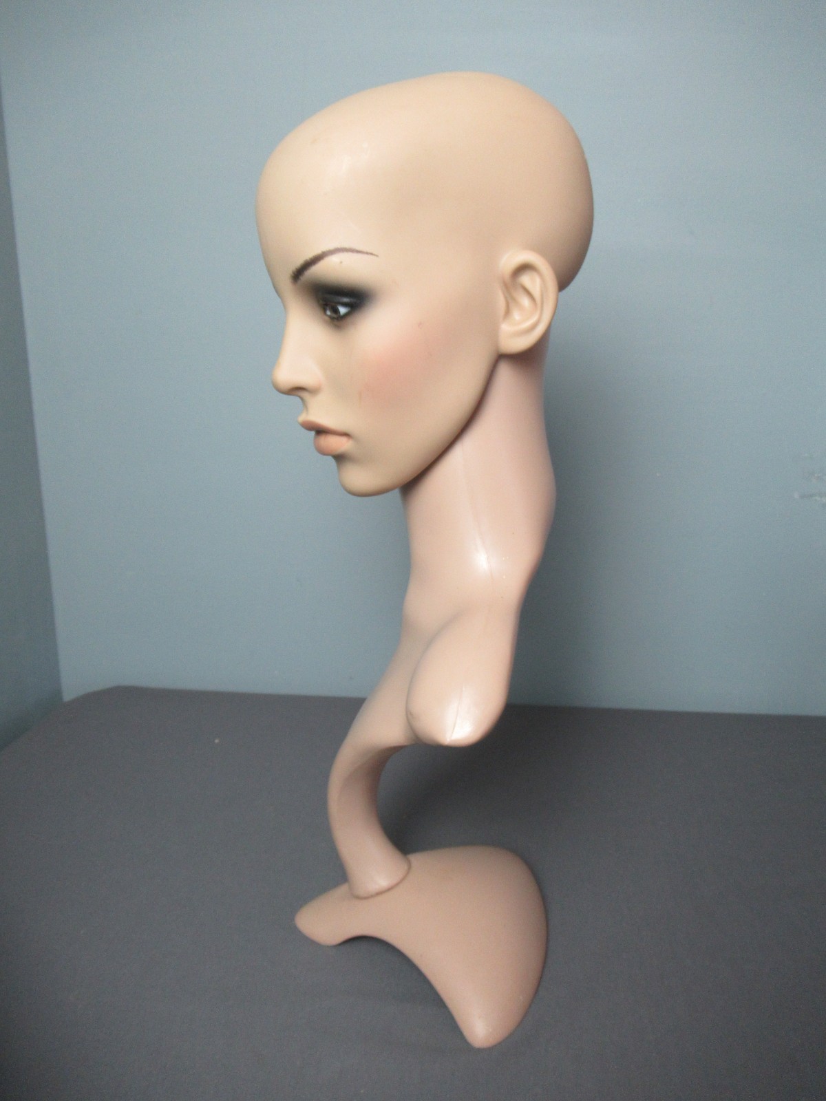 Hard Plastic Woman’s Head & Shoulders to Display Hats & Wigs – 20″ tall – 263