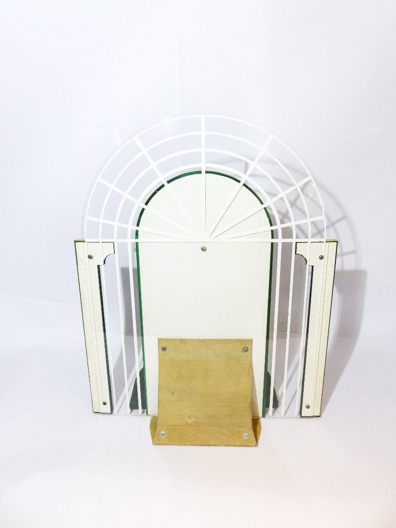 Omega LION presentation display (advertising for retailers)