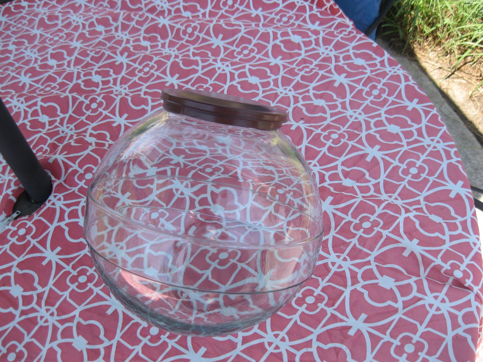 VINTAGE GENERAL STORE COUNTER GLASS SLANTED ROUND CANDY JAR CLIP METAL LID NICE