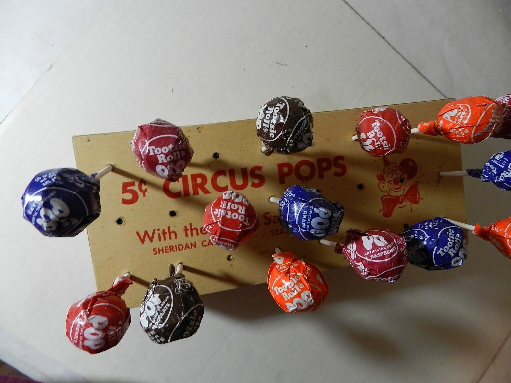 VINTAGE 1950’S CIRCUS POPS SUCKER STORE DISPLAY- VINTAGE CLOWN- VINTAGE CIRCUS