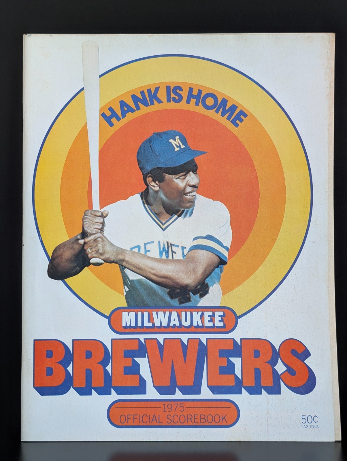 1975 VINTAGE MILWAUKEE BREWERS OFFICIAL SCOREBOOK MAGAZINE HANK is HOME (fl)