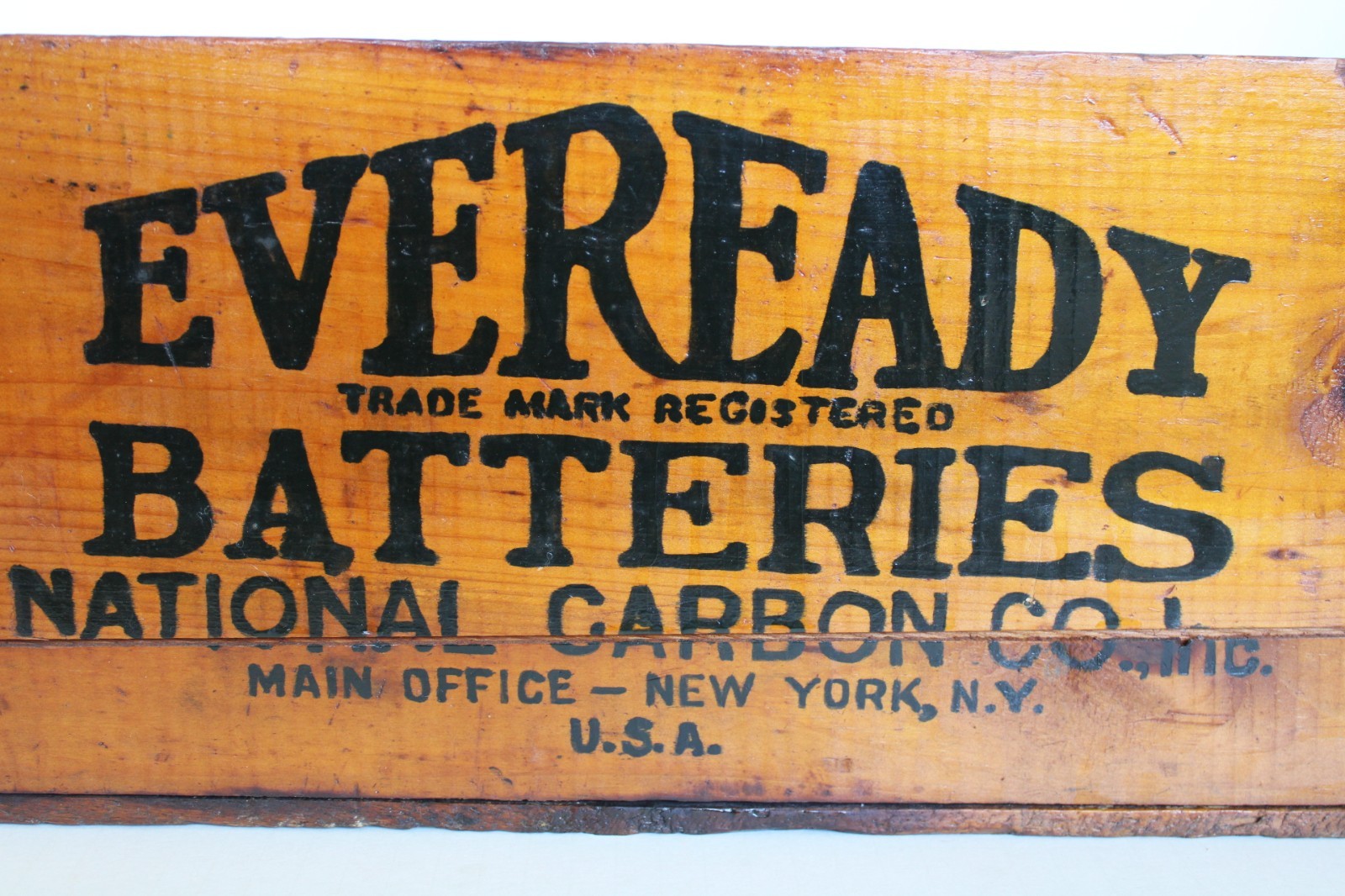 Antique 1920’s EVEREADY Batteries Large Wood Advertising Crate (27″)