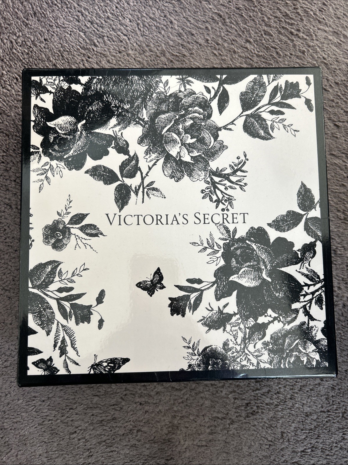 Victoria’s Secret Decoration Box Limited Edition Collectors Elegant Item ✨️