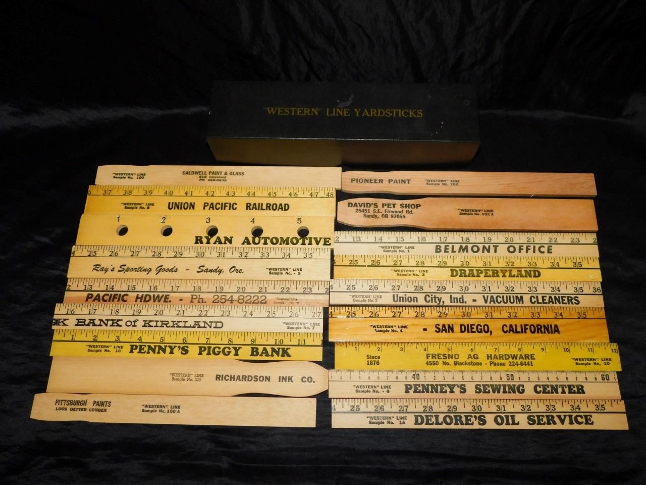Western Line Yardsticks Salesman Sample Box Lot 18 Mini Rulers Union Pacific RR