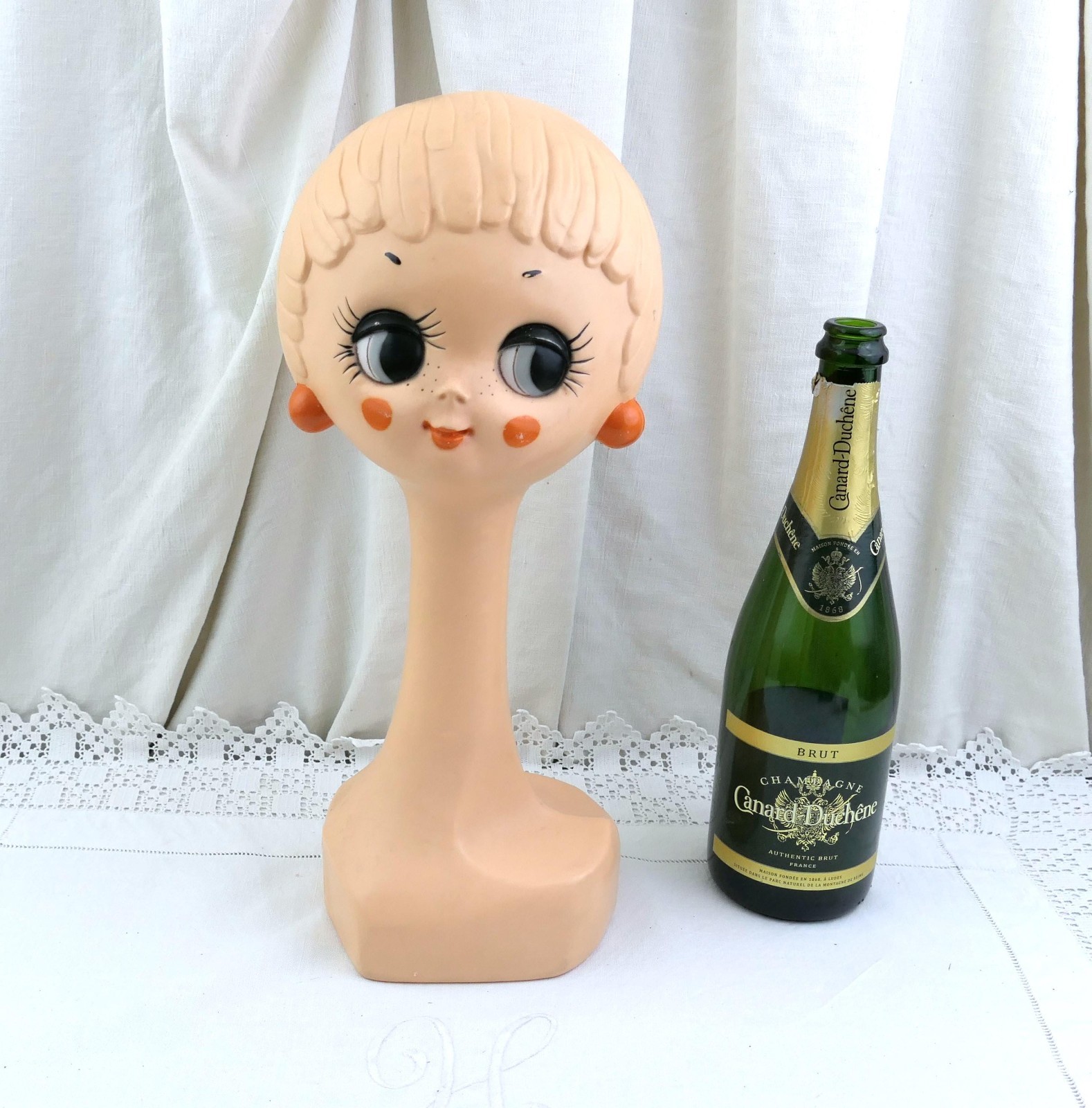 Vintage French 1960s Twiggy Head Shop Display, Retro Mid Century Hat Stand