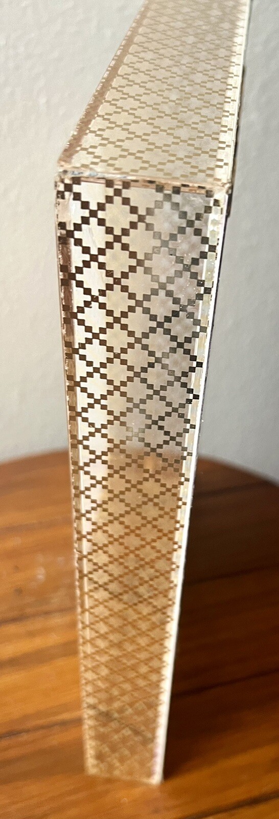VINTAGE GUCCI EYEWARE PLEXIGLASS EMBOSSED BOX DISPLAY SIGN 11.5”X8.5X1.5”