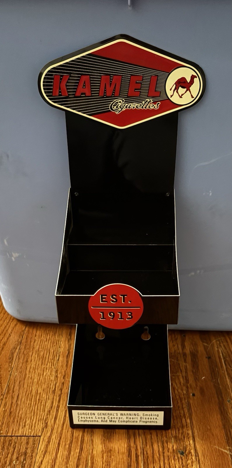 1998 Kamel Red Tobacco Metal Store Counter Hanging Display Black Red Display