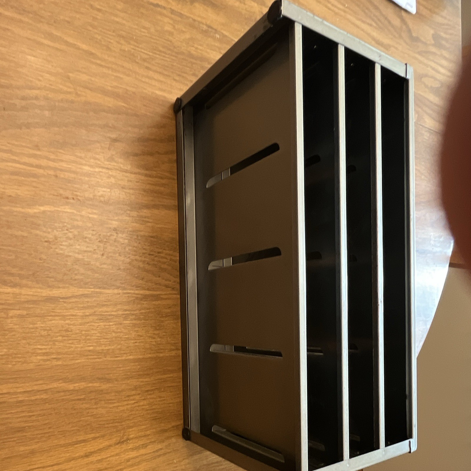 Chrome Control Leak-Proof Piston Rings Metal Store Display Cabinet w/ Clear Bins