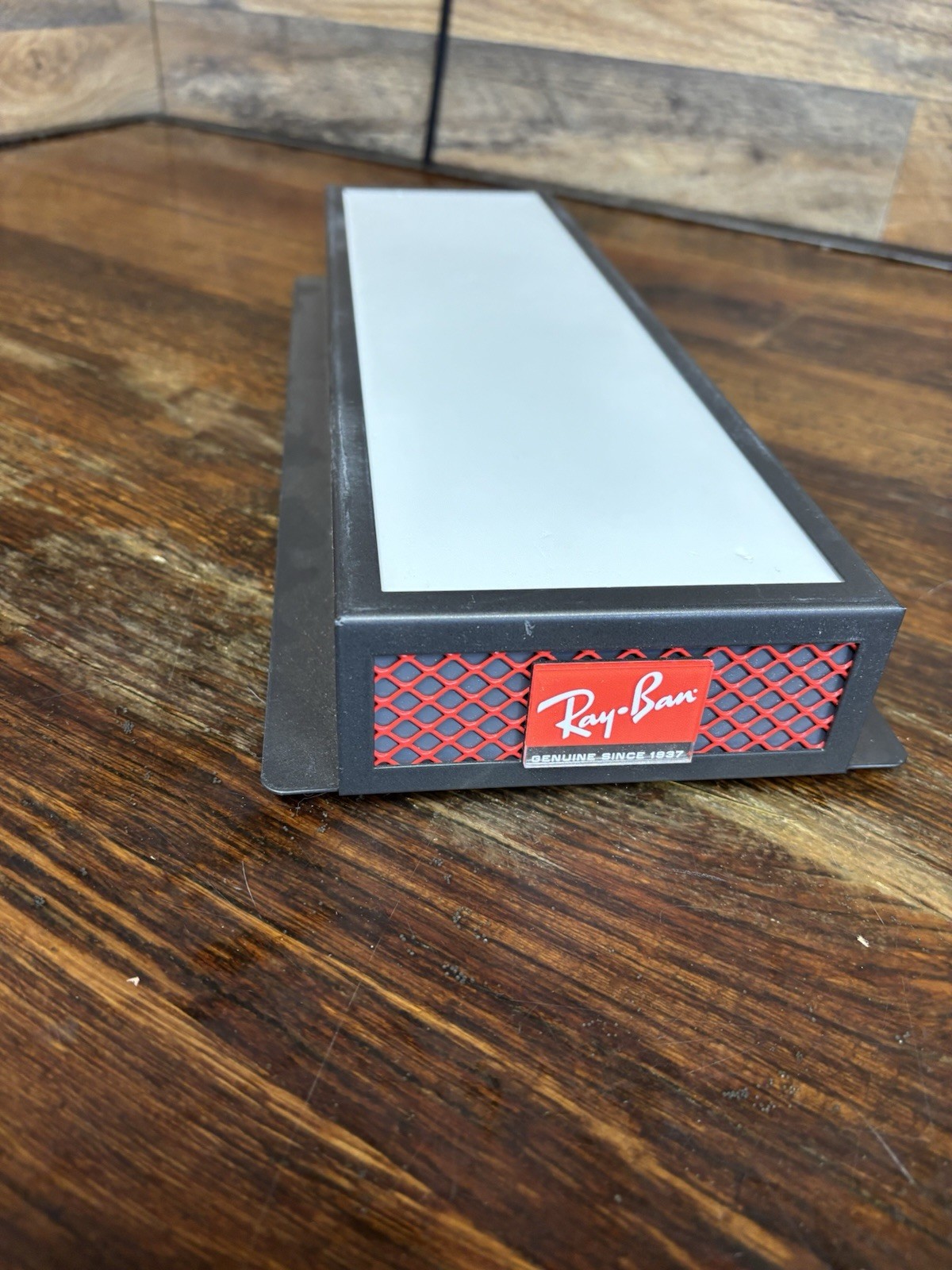 RAY BAN Sunglasses Countertop Riser Display Stand 16.5″ x 6 3/8″ x 2 1/8″ Italy