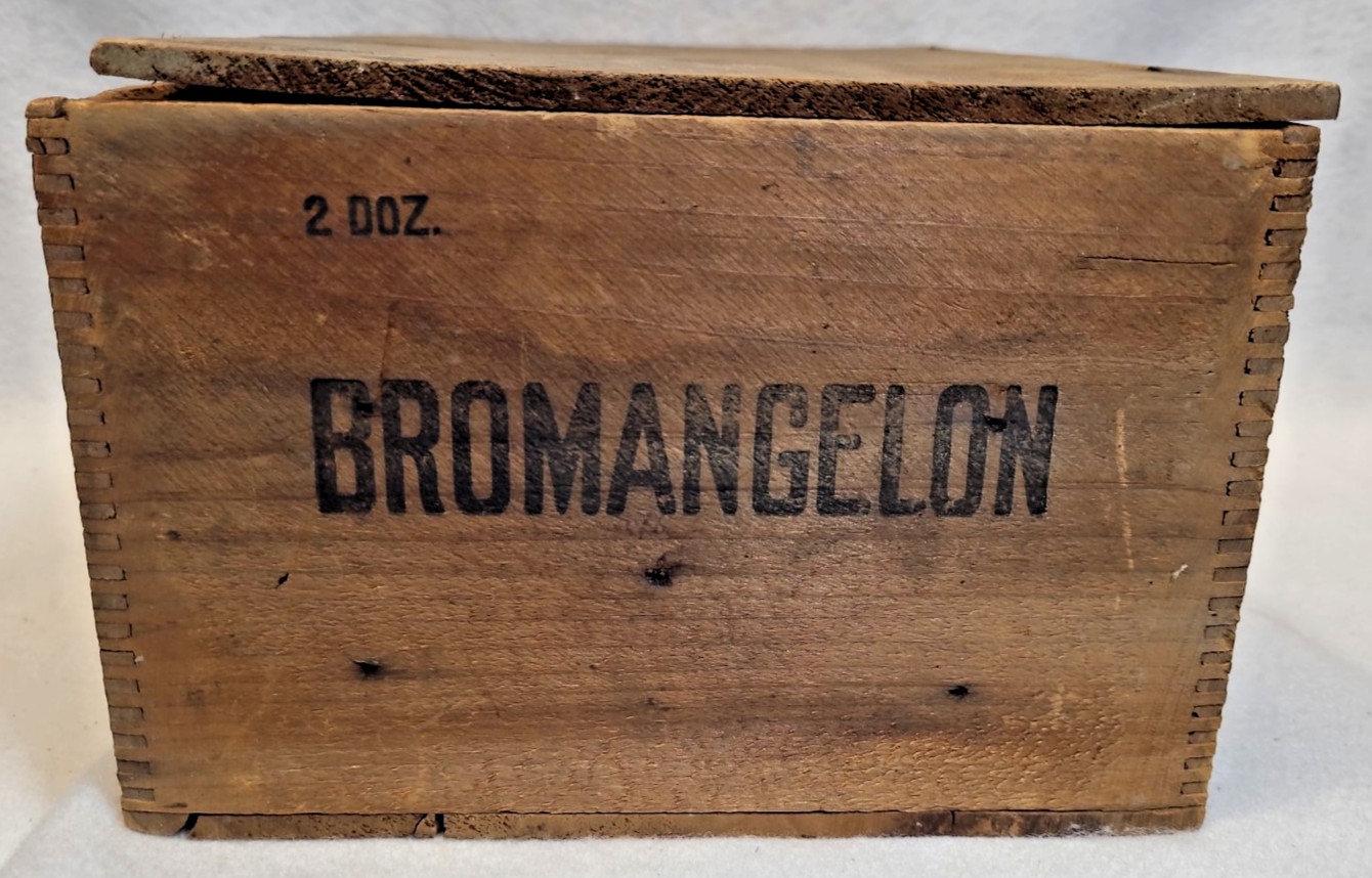 Antique Bromangelon Jelly Wooden Box Crate Stern & Saalberg Vintage Advertising
