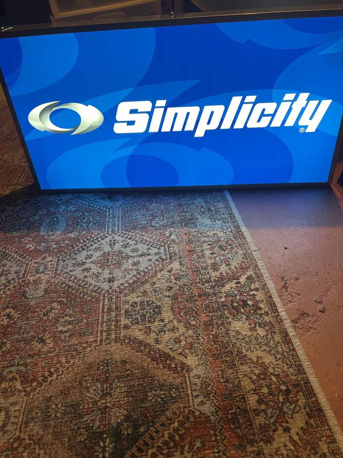 Snapper Simplicity Illuminated Advertising Store Display Sign 24 Inch Red Blue