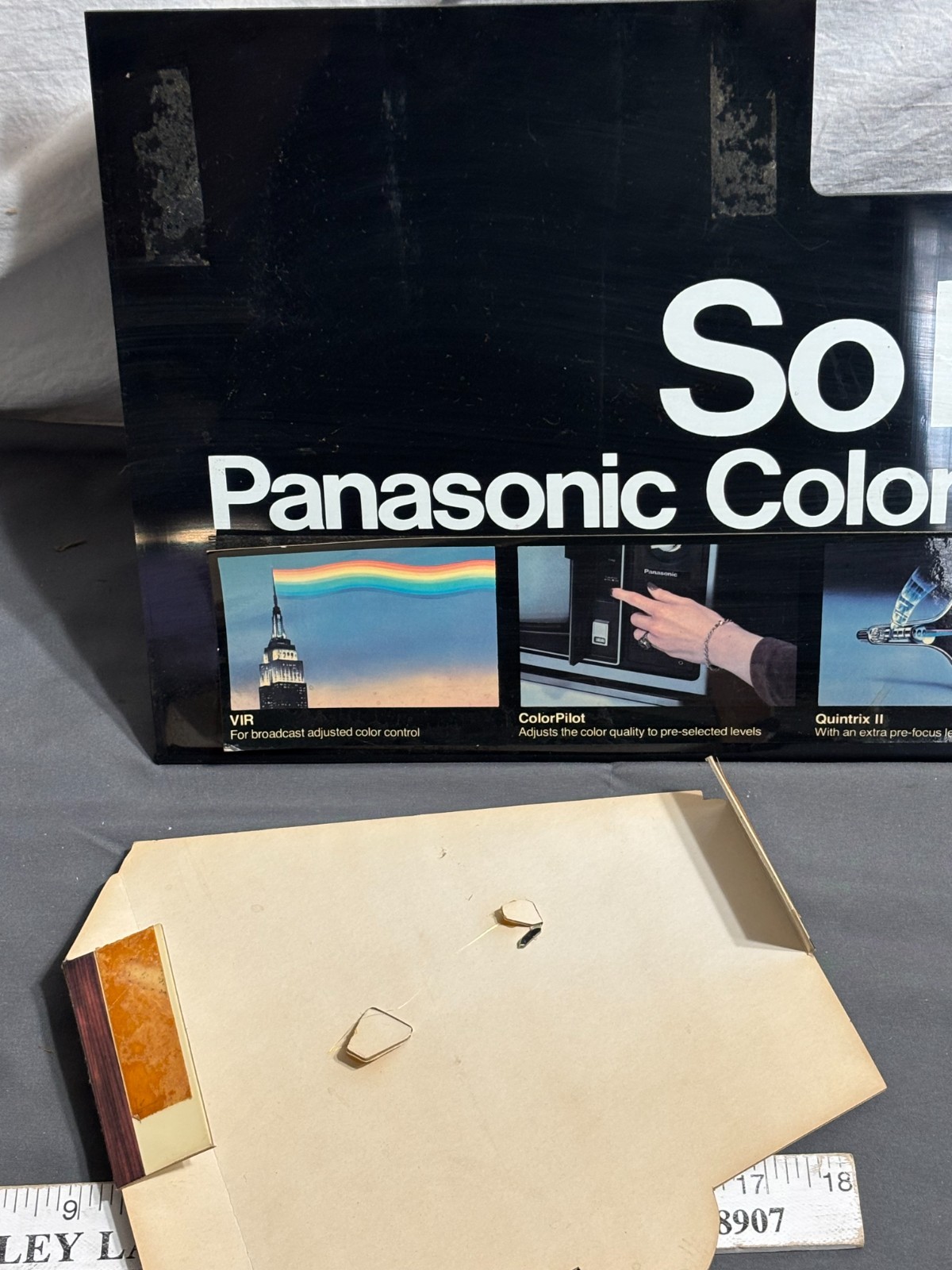 1970s PANASONIC Color Television STORE DISPLAY Advertising SO LIFE LIKE Tennis