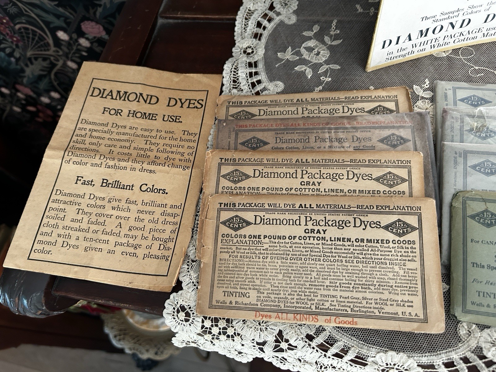 Art Deco 1920s Diamond Dyes Color Fabric Swatches Display + 16 Unused Dyes Silk