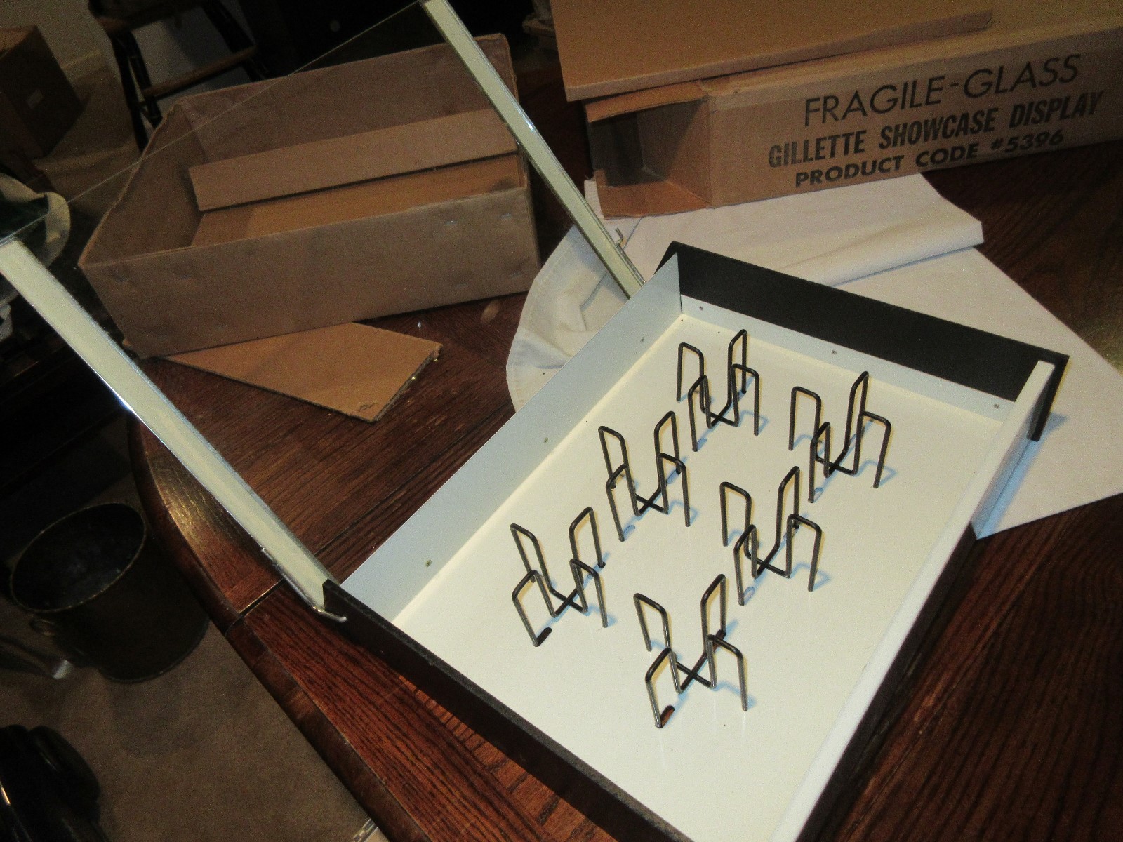 Gillette ,Counter Top Display Unit , 18″ X 151/2″ X 41/2″ , New In Box , Vintage