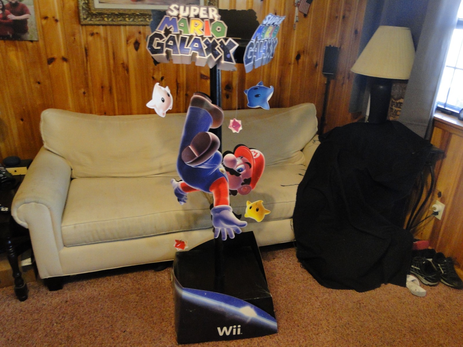 2007 GameStop Wii Super Mario Galaxy Store Promo Display Cardboard W/54″ Pole!