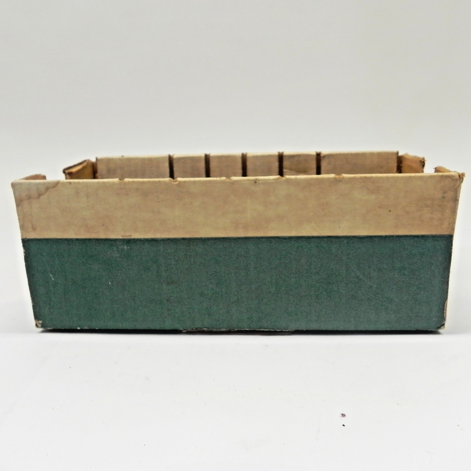 EIS AUTOMOTIVE CORP SERVICE STATION COMPONENTS CARDBOARD BOX EMPTY DISPLAY USED