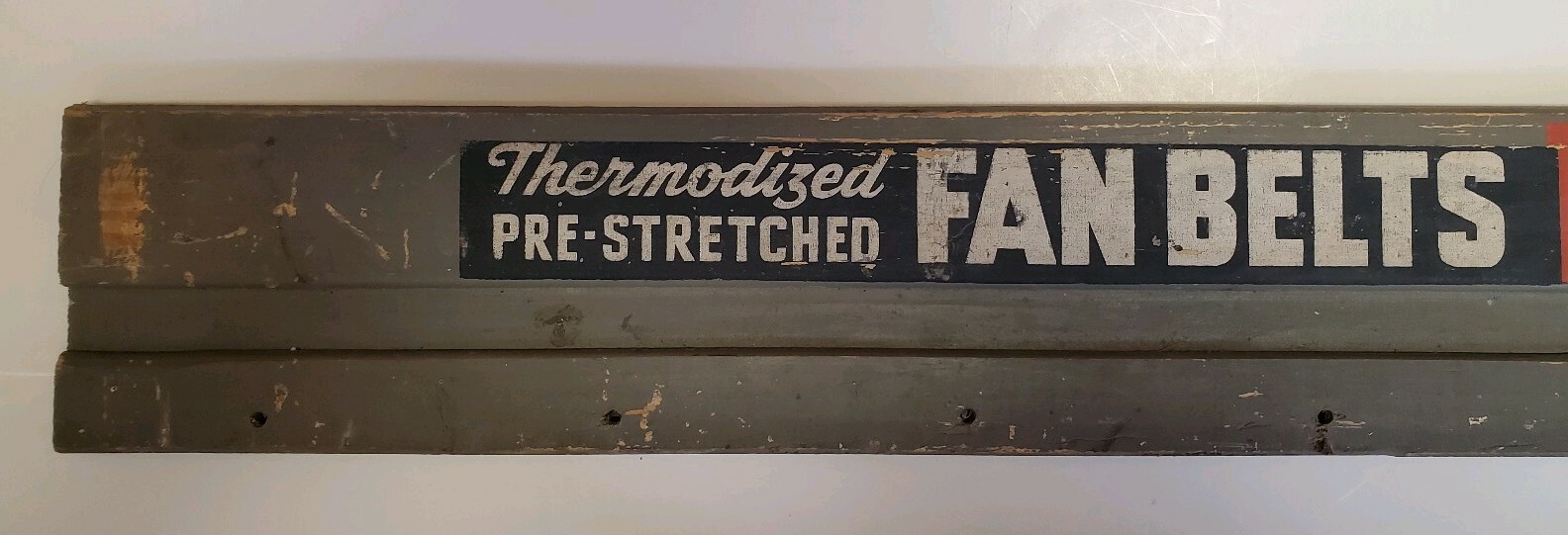 VINTAGE 40s GAS OIL AUTO THERMOID FAN BELT WOODEN ADVERTISING SIGN