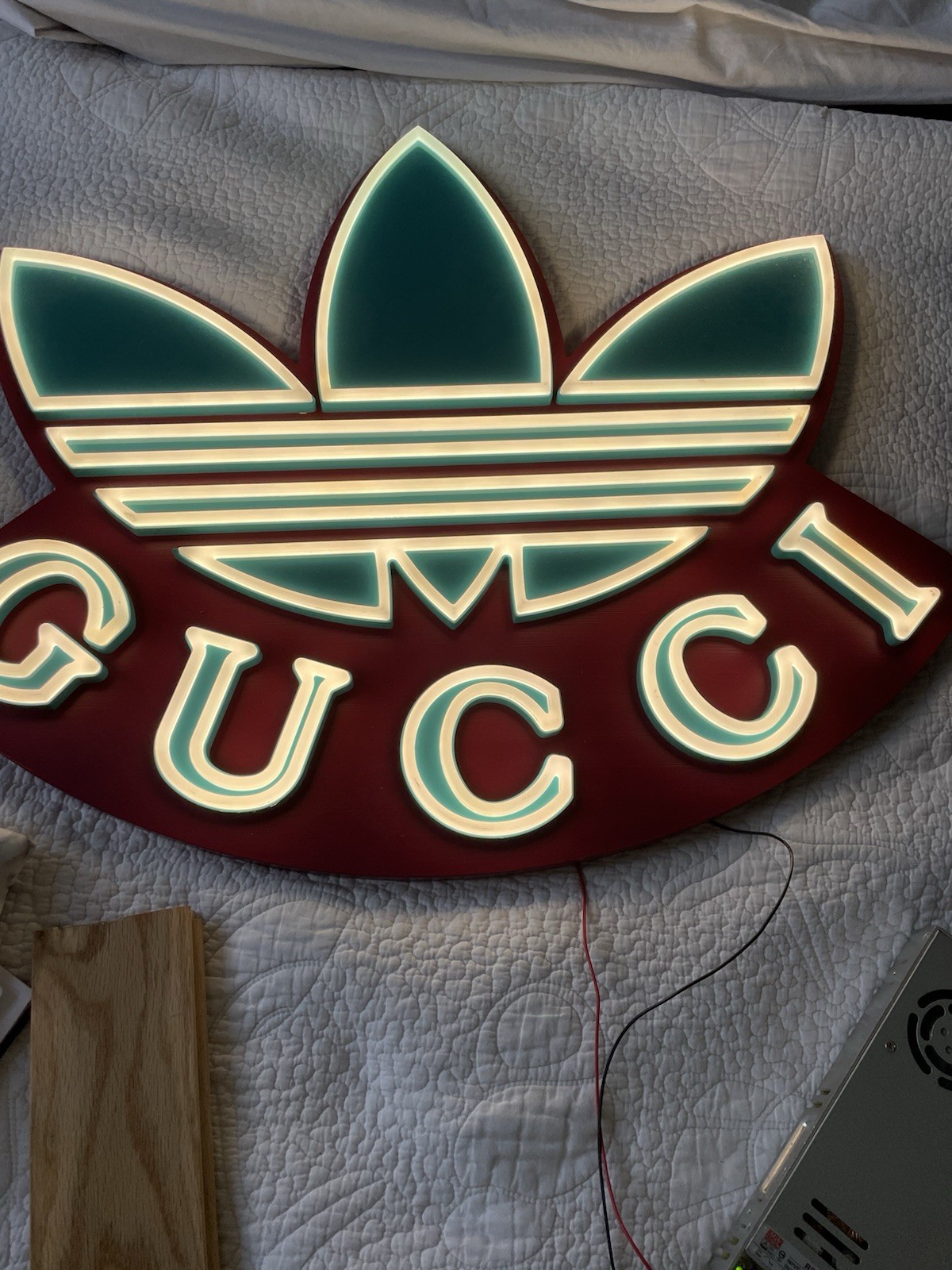luminous Adidas X Gucci Sign