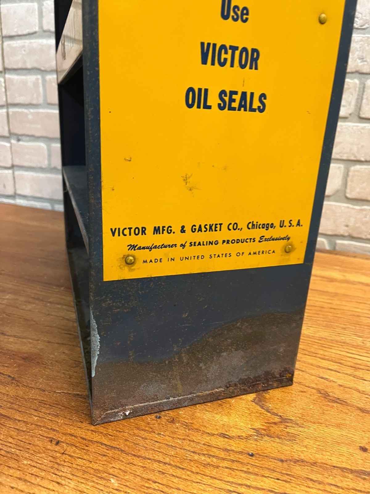 Vintage Victor Oil Gasket Seals Advertising Display Rack Cabinet Sign Garage