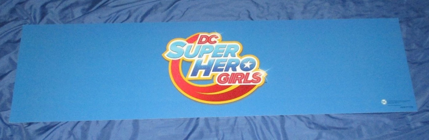 DC SUPER HERO GIRLS Toys R Us Exclusive Display/Sign (Approx 4′ x 1′) Batgirl
