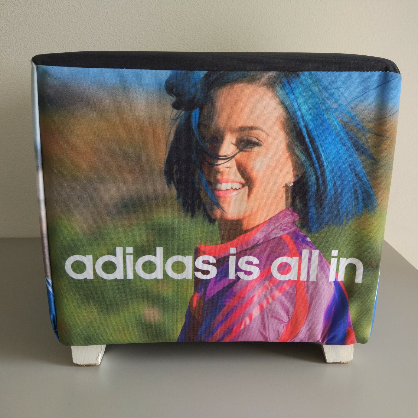 Adidas Pouf Adidas Is All In 2011 Vintage Torsion Rare Display ZX 8000 4000 OG