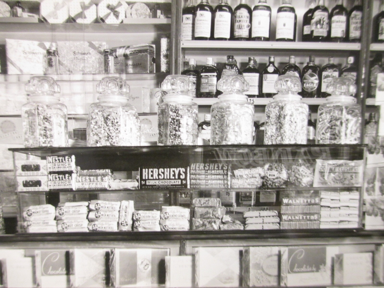 Aurora 1930s store candy bar display (1) photo Hershey’s Waynedell series books