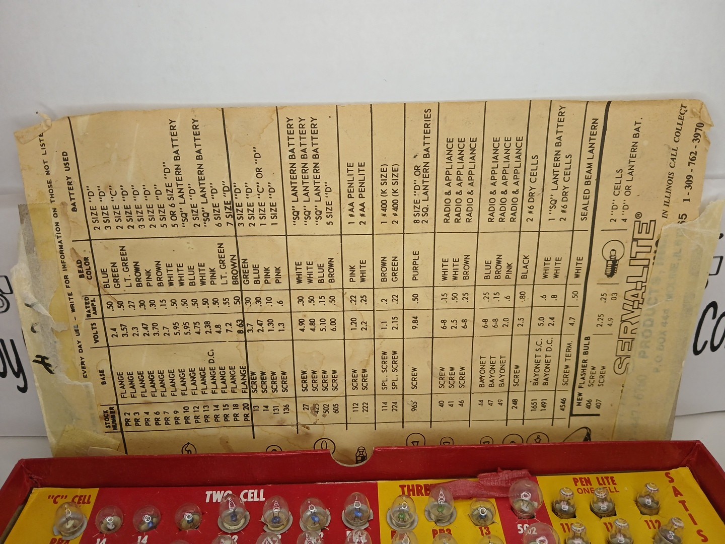Vintage SERV-A-LITE Flashlite Bulb Merchandiser No. 300 – with Bulbs Display