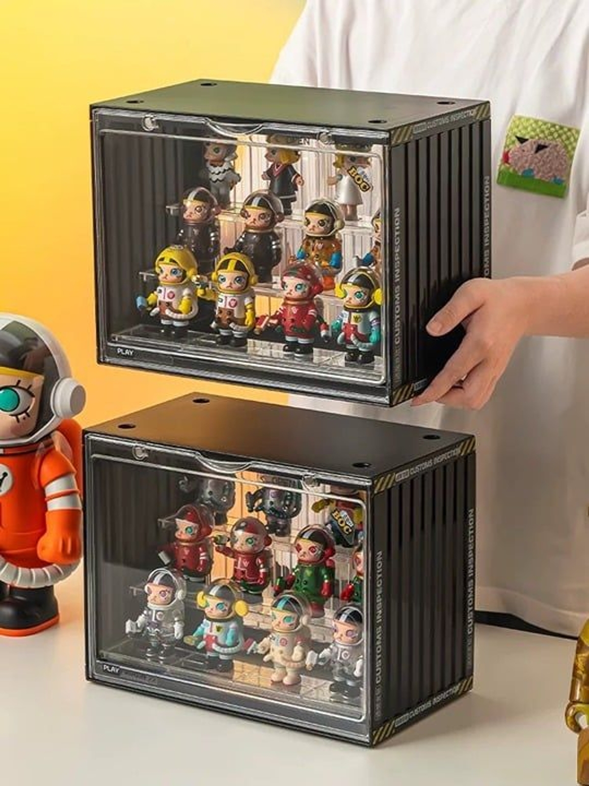Black Display Case Anime Figure ( 1 display case )