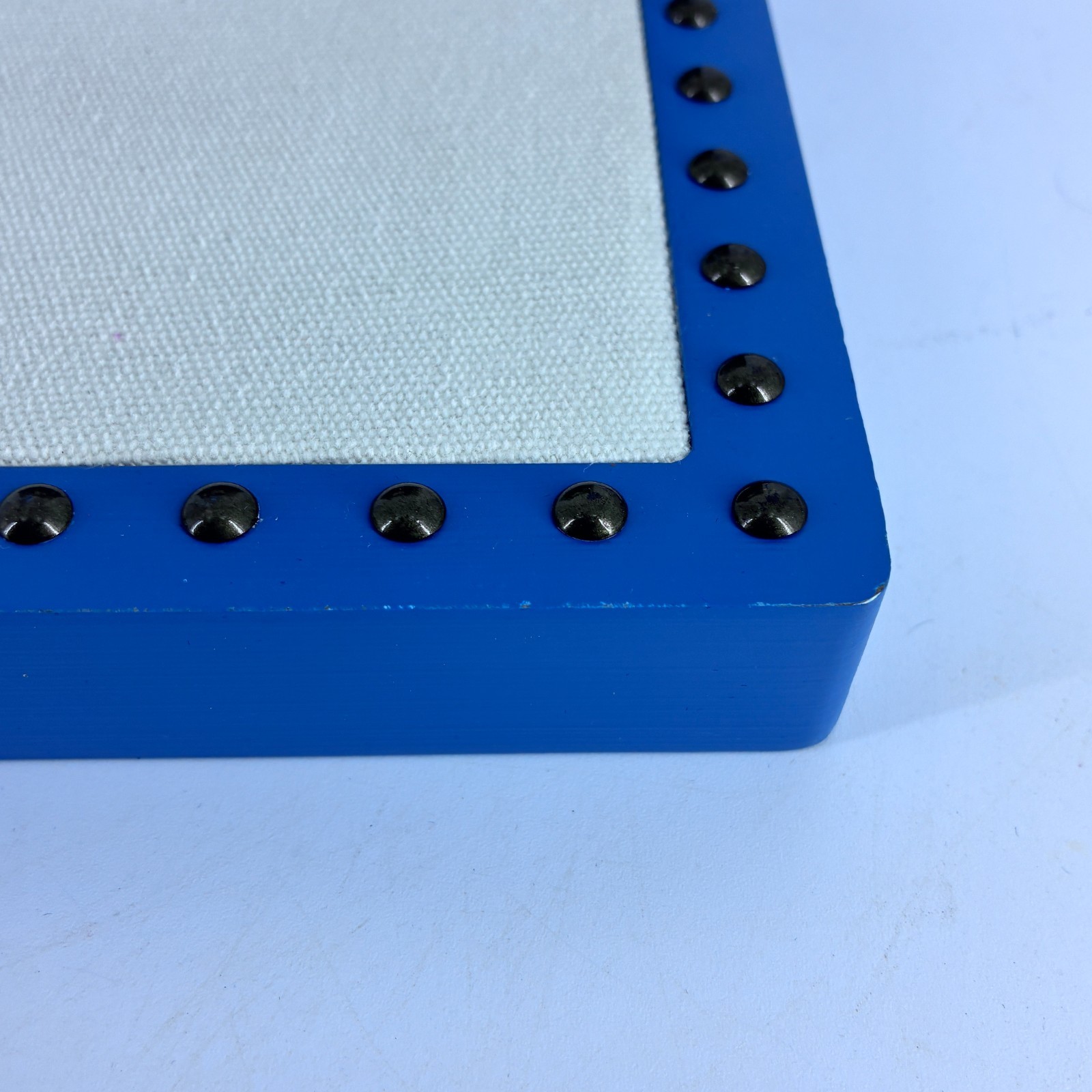 GUCCI Studded Flat Back Countertop Retail Display Blue White 8.5″W x 8″H x 9″L