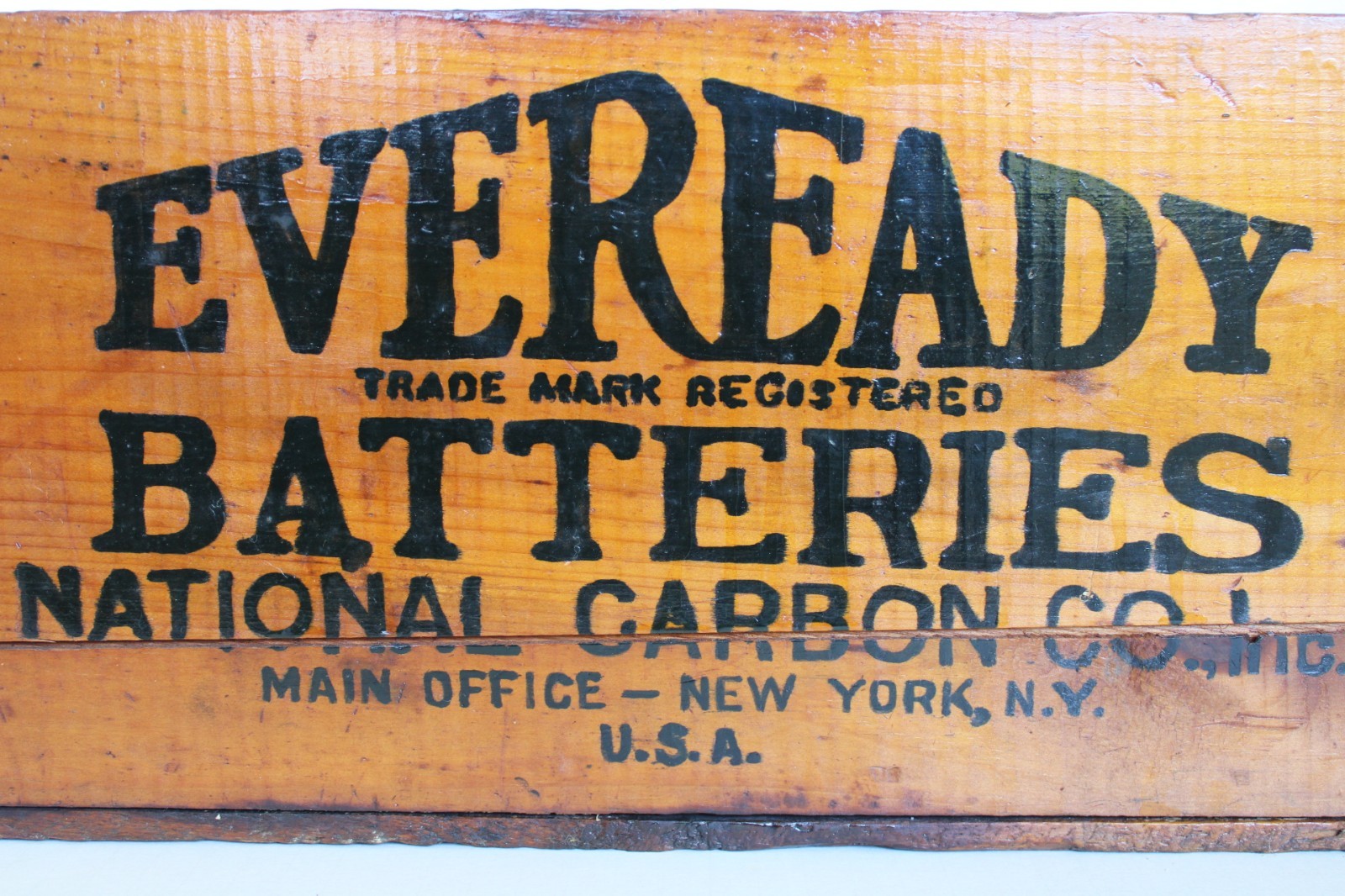 Antique 1920’s EVEREADY Batteries Large Wood Advertising Crate (27″)