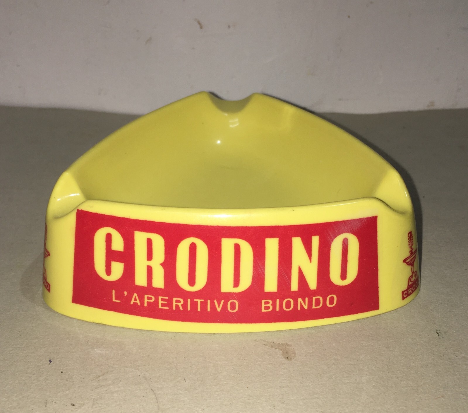 ADVERTISING ASHTRAY-CRODO-APERITIF CRODINO-BESNATE-COLLECTIBLE-USEFUL