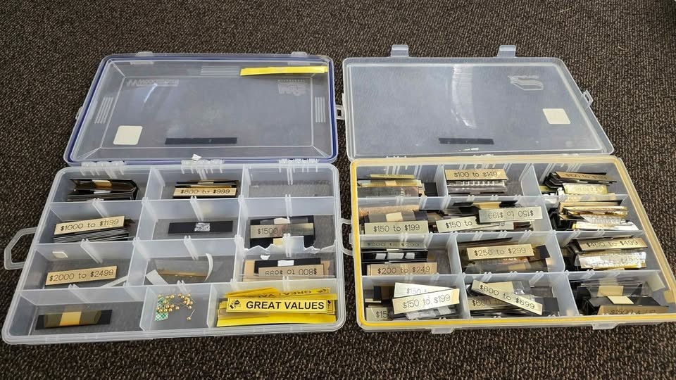 Showcase Gold and silver pricing markers tags badges, 2 boxes full