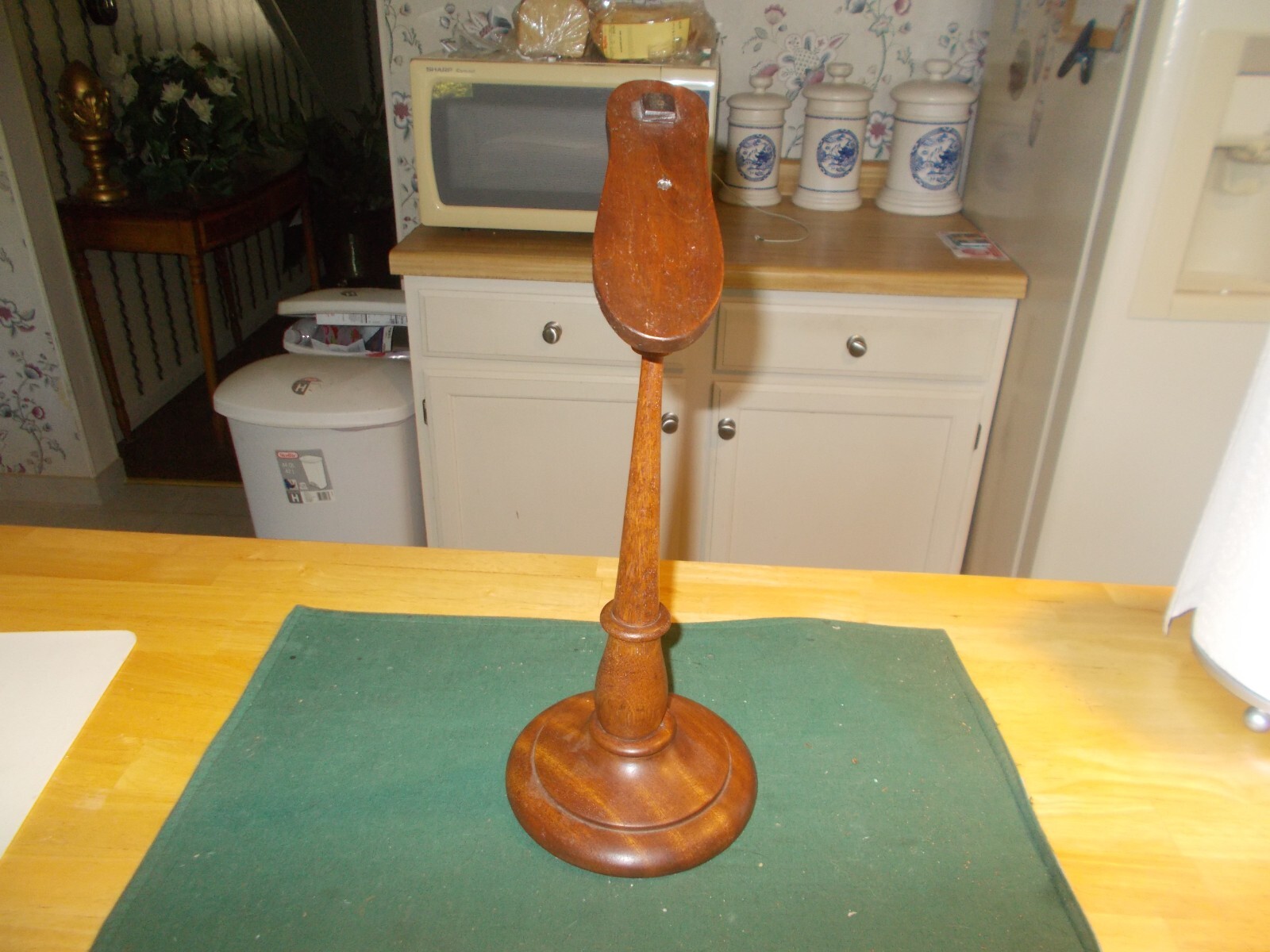 LATE 1800S EARLY 1900S GENERAL STORE SHOE STAND DISPLAY PIECE FOR CHILDREN’S SHO