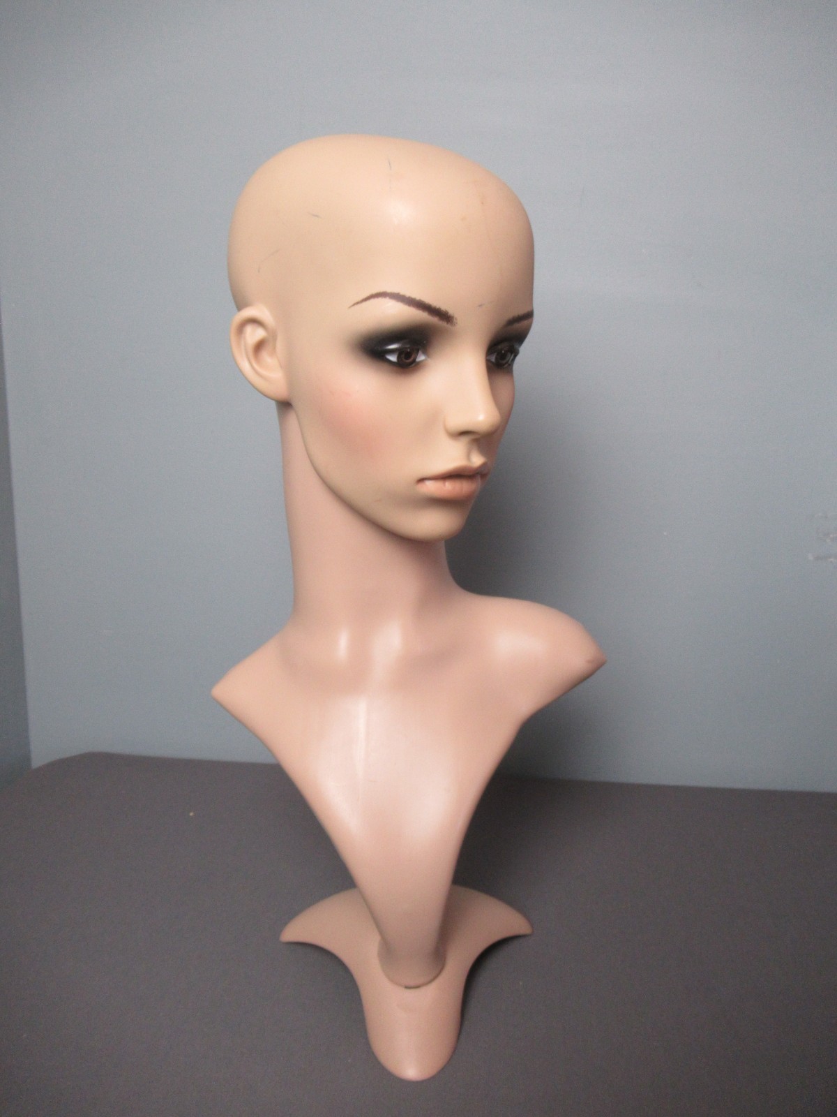 Hard Plastic Woman’s Head & Shoulders to Display Hats & Wigs – 20″ tall – 263