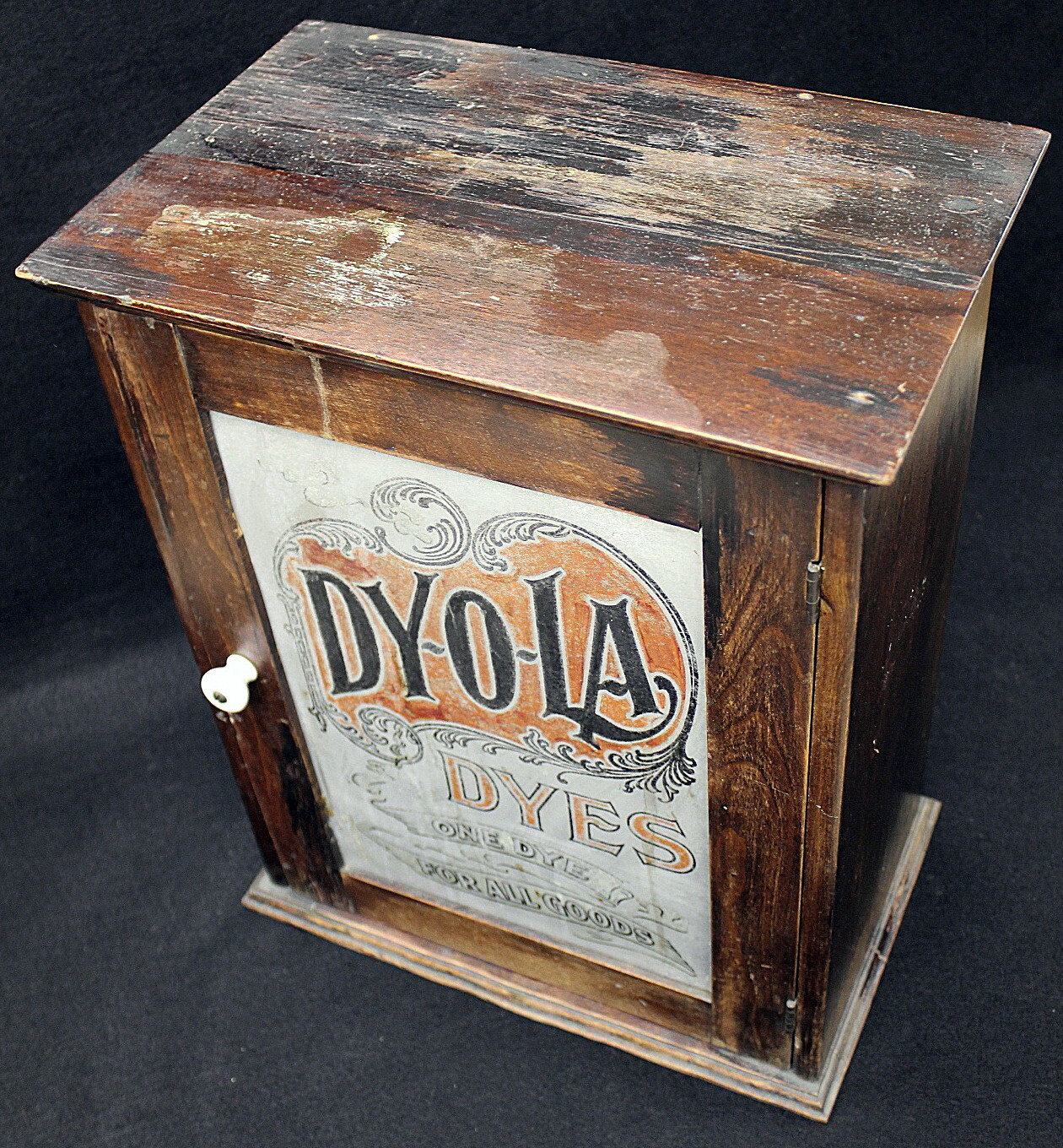 DY-O-LA Dye Store Display Case & 73 Packets Of Dye, Various Colors, c. 1890-1910