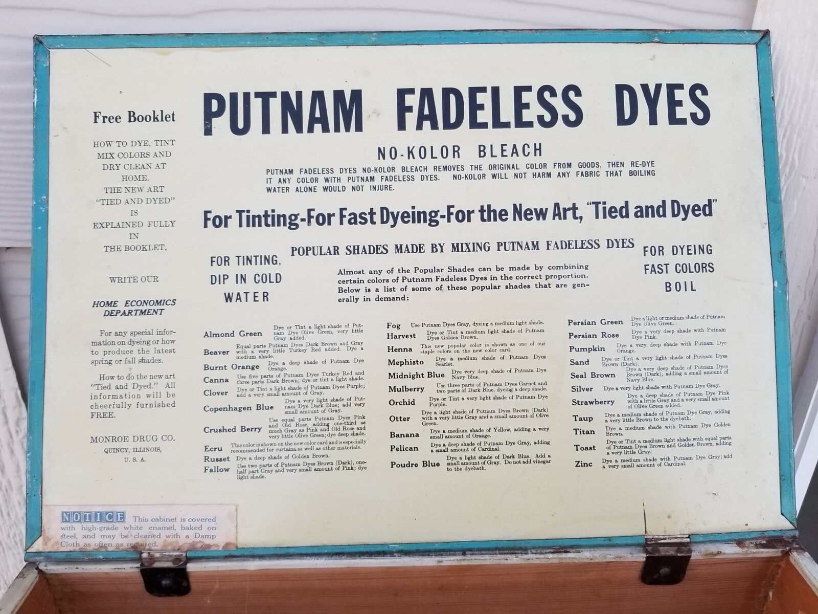 Vintage! PUTNAM (USA) Fadeless Dyes Metal/Wooden ADVERTISING Display CABINET BOX