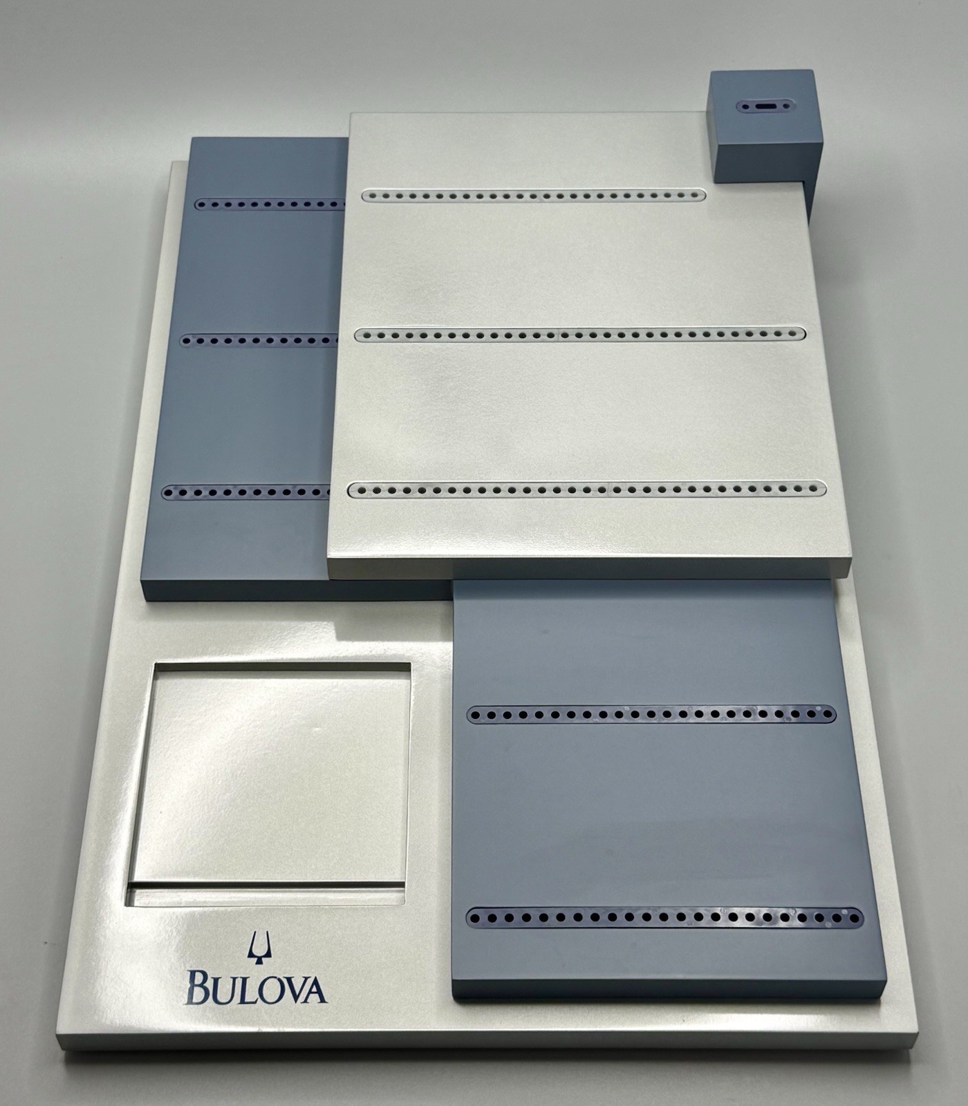 ⭕️ BULOVA WATCH DEALER COUNTER DISPLAY STAND 27 WATCH HOLDER STORE DISPLAY 17×12