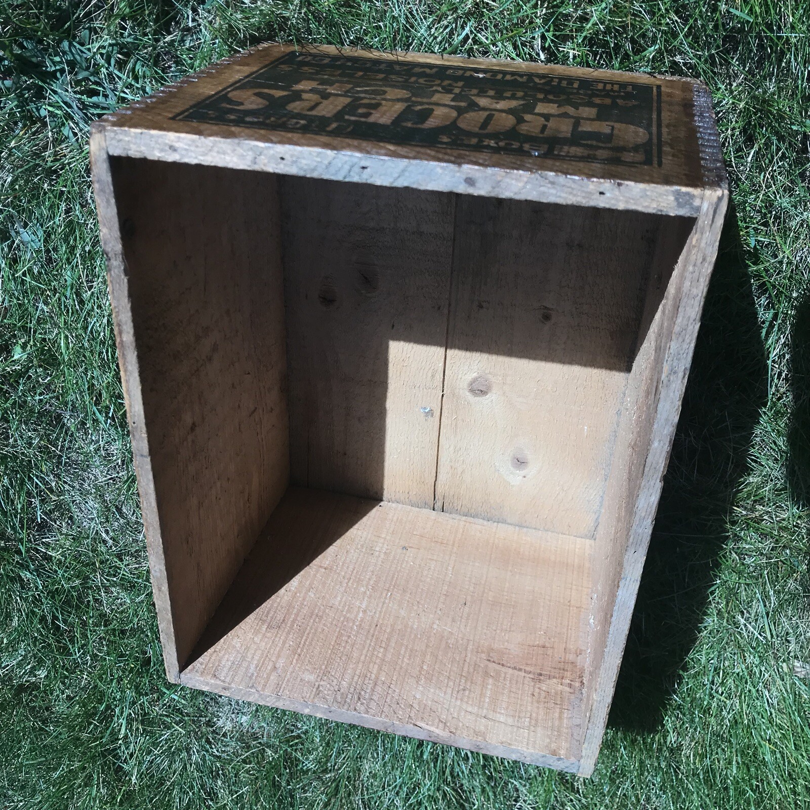RARE ANTIQUE Grocers DIAMOND MATCHES WOODEN SHIPPING CRATE BOX RAILROAD N.H.