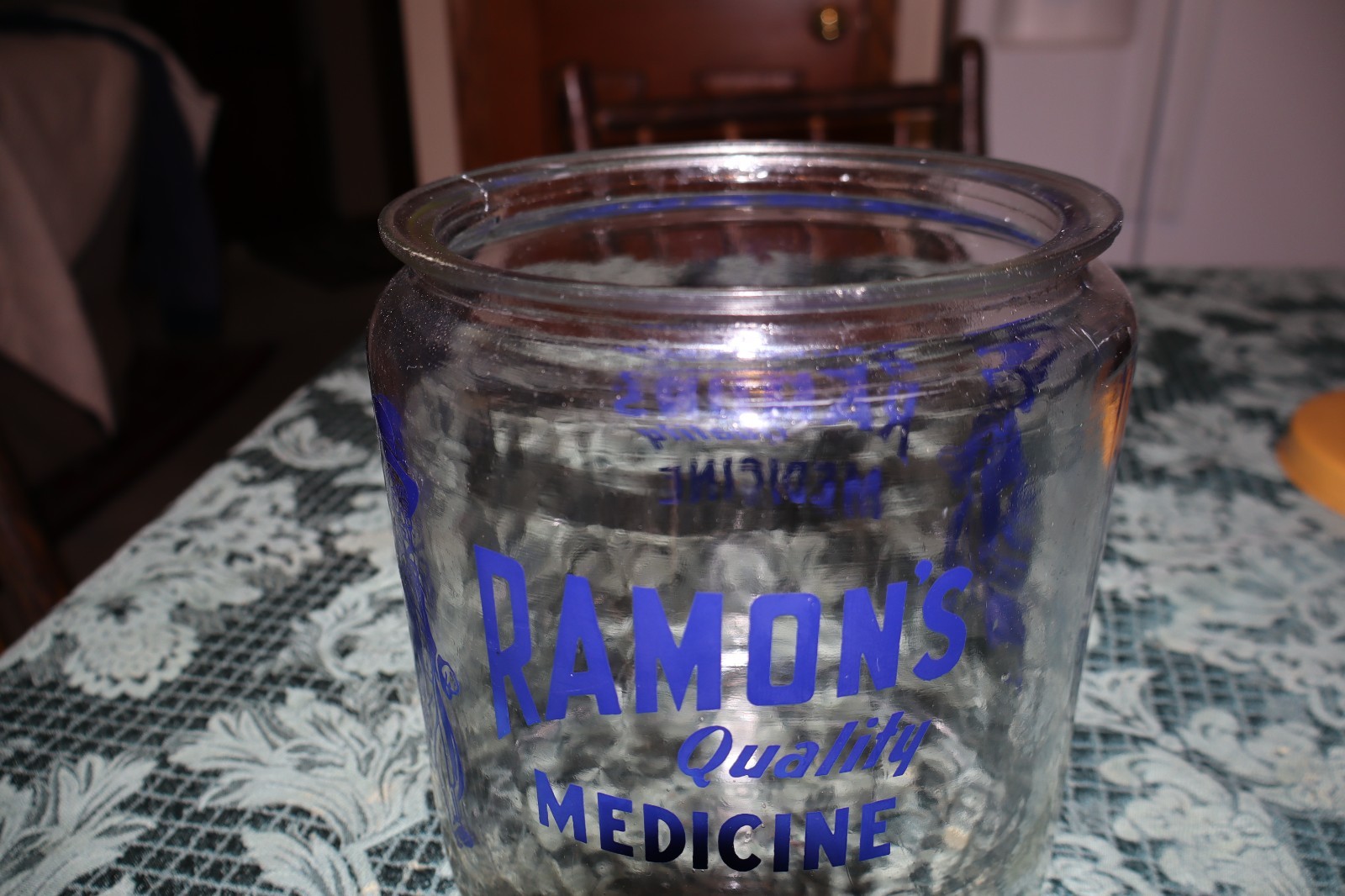 VTG RAMONS QUALITY MEDICINE THE LITTLE DOCTOR COUNTER TOP DISPLAY JAR