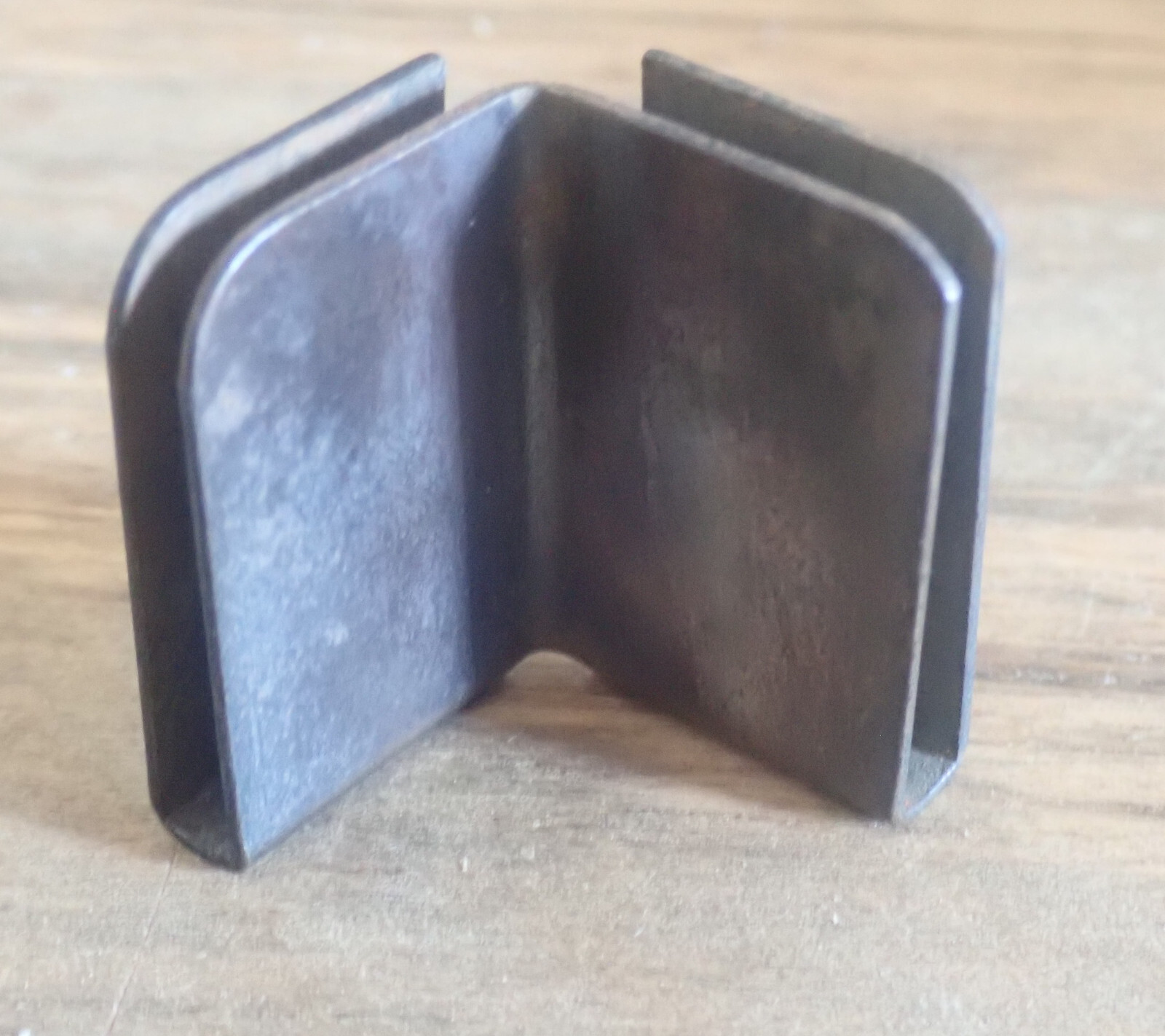 Vtg Metal Glass Shelf Clip – for STORE Display Shelves (holds 2 piece of glass