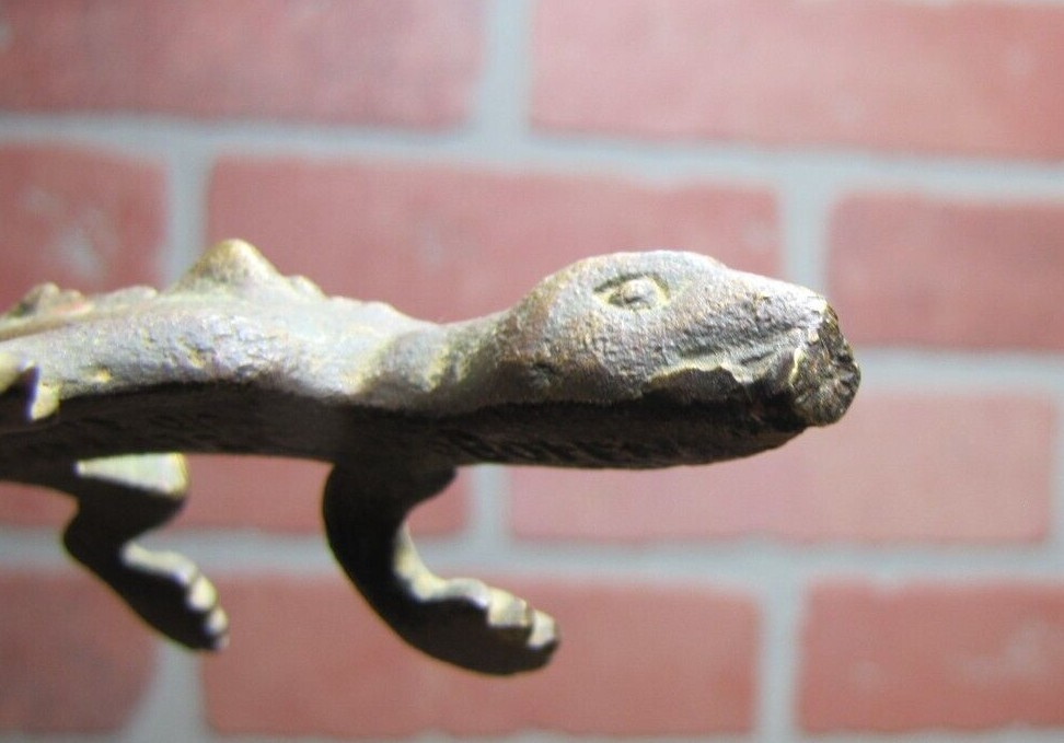 COMPLIMENTS OF C BUCHHOLTZ Co HOBOKEN NJ Antique Advertising Gecko Lizard