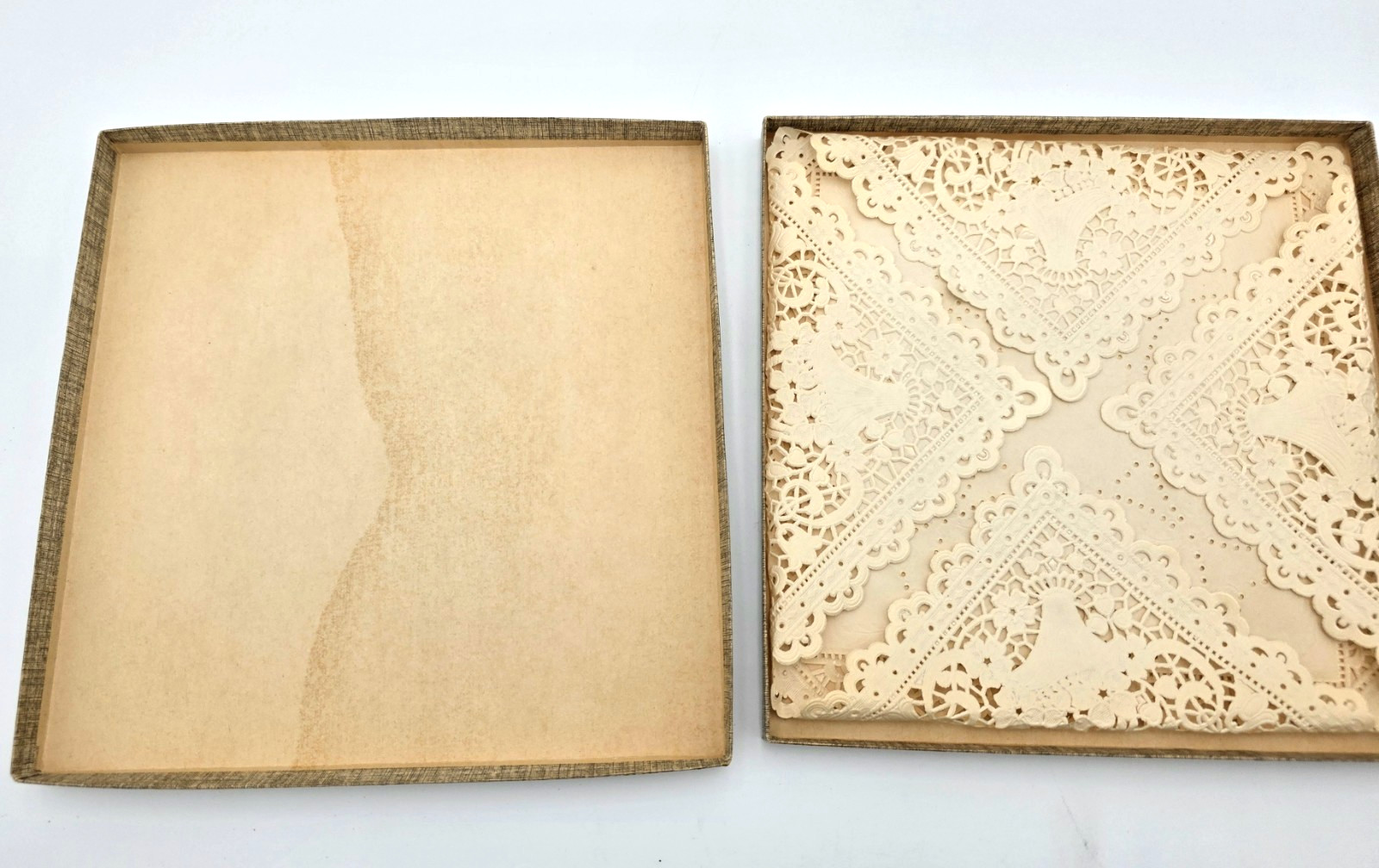 Crawford Hollidge Retail Store Box w Lace Paper Doily Insert Display Gift VTG