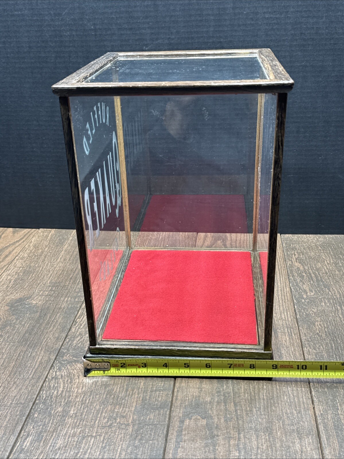 Vintage RUFFLED QUAKER COLLARS Retail Display Case
