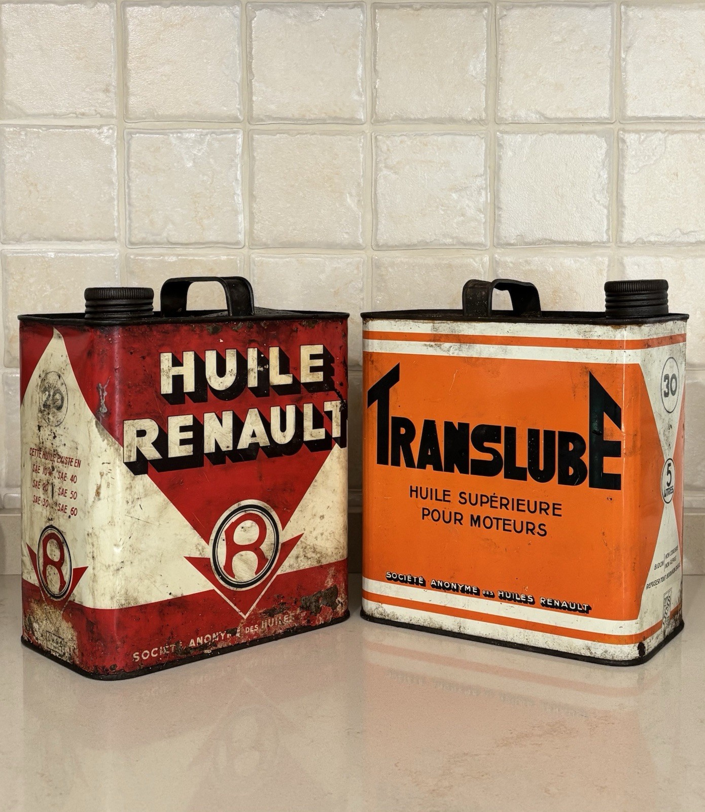 Antique Oil Milk. Renault. Motor Oil.