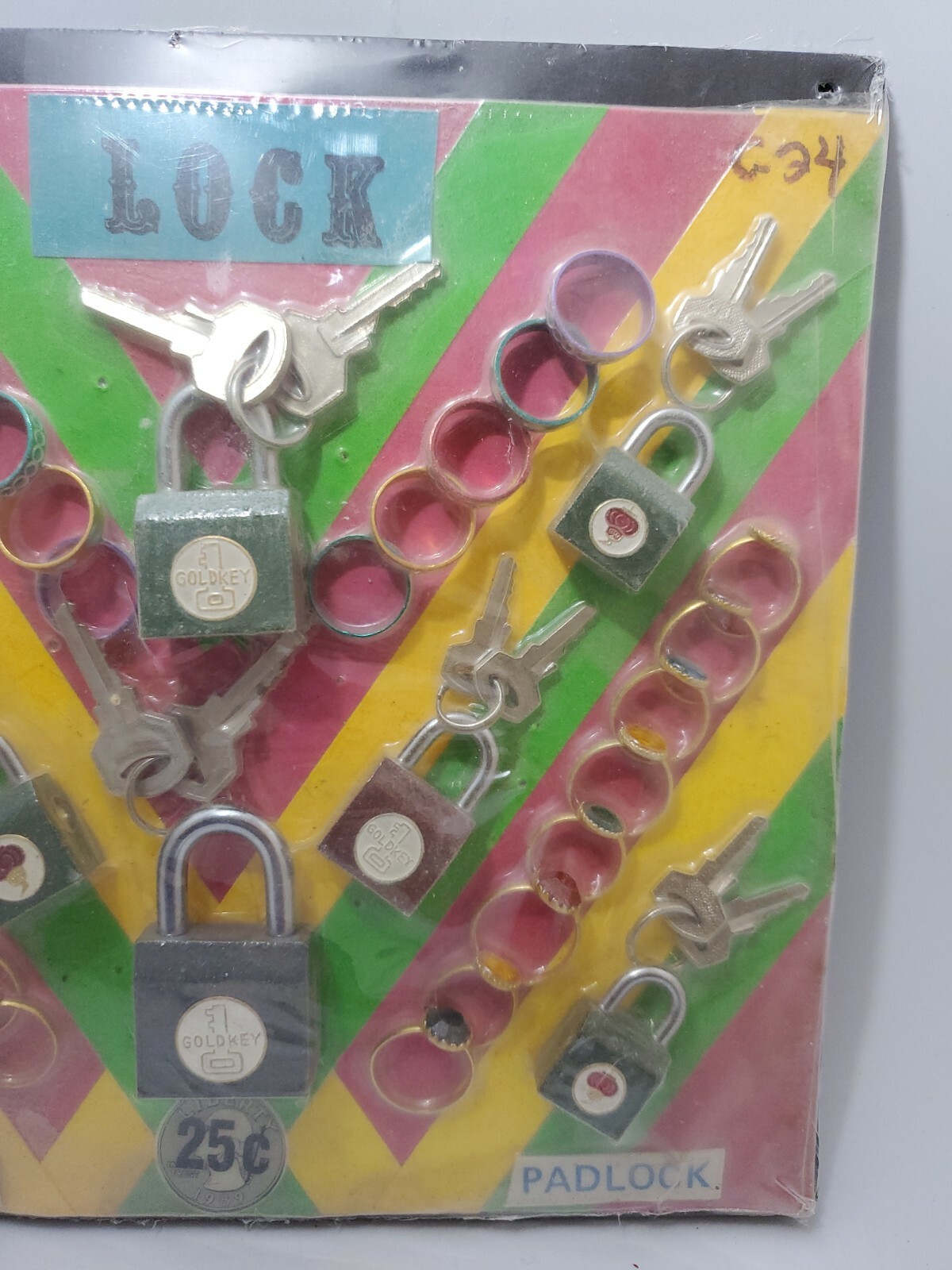 Vintage Gold Key Locks & Rings Store Display RARE NEW