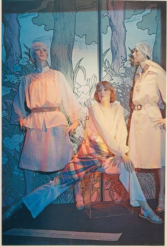 1976 LANE BRYANT, NEW YORK WINDOW DISPLAY PHOTO PRINT RIGHTS OF SPRING