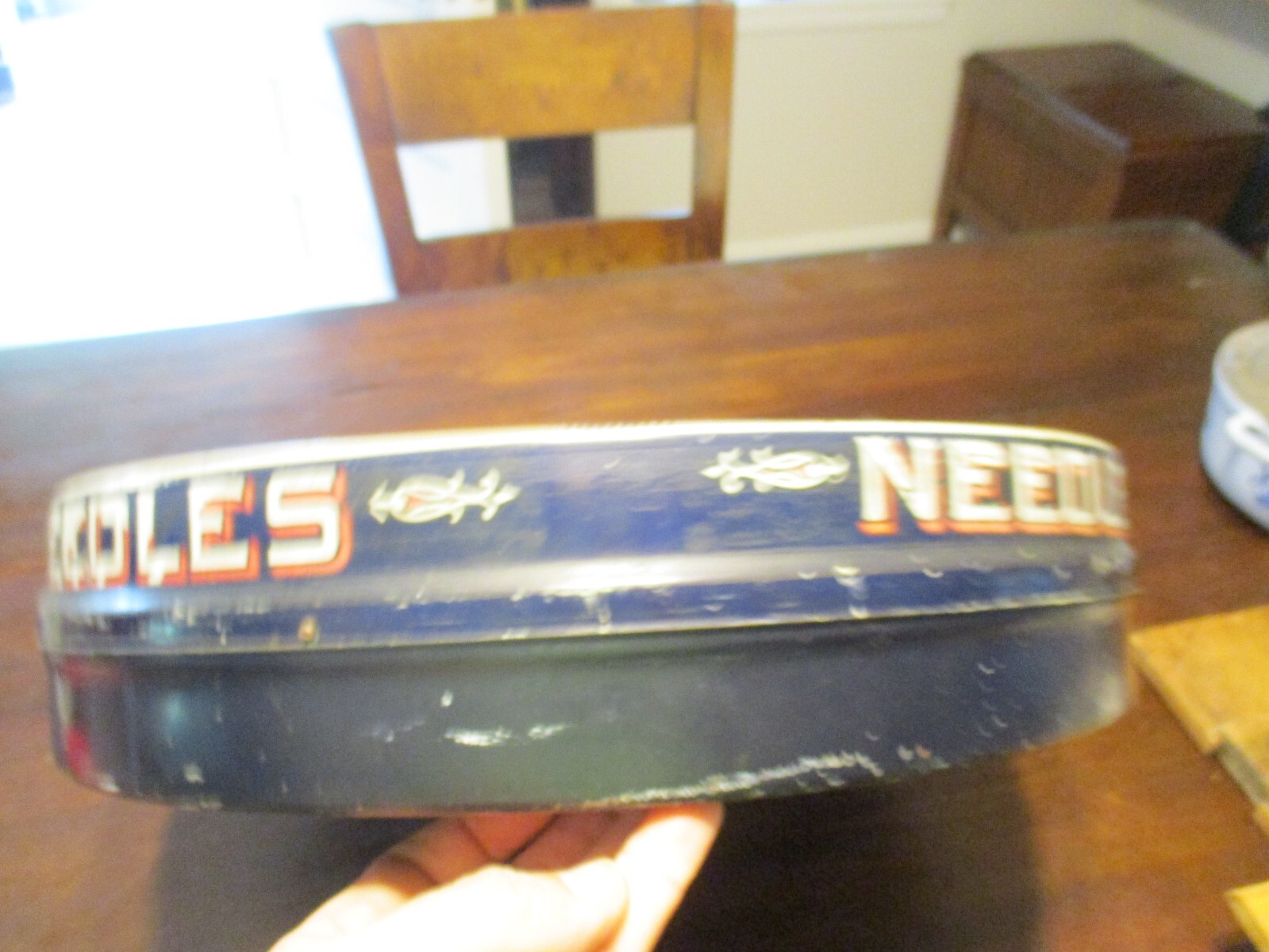 THE BOYE NEEDLE CO. NEEDLES AND SHUTTLES FOR YOUR MACHINE STORE DISPLAY ANTIQUE