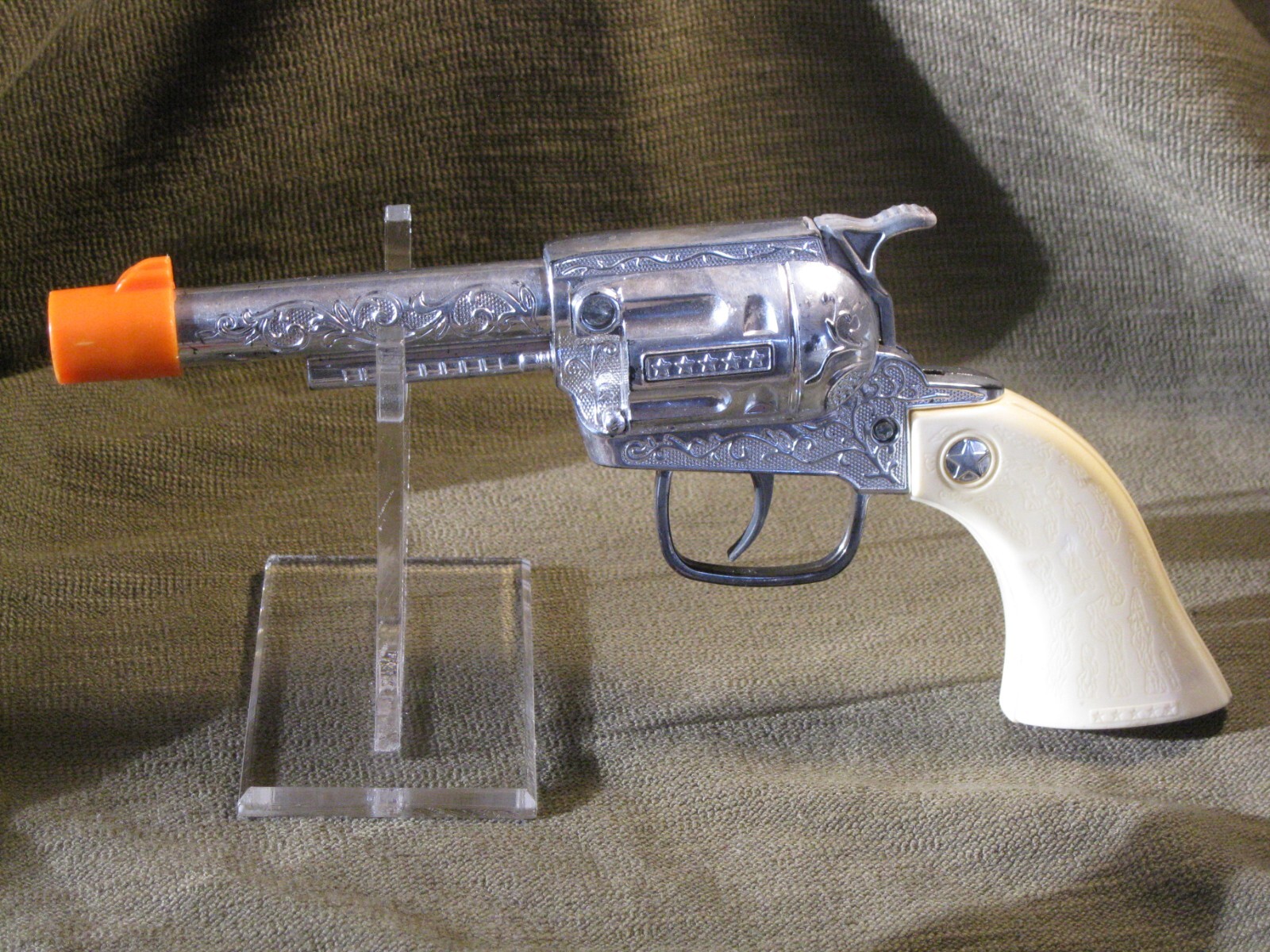 Acrylic 4″ ANTIQUE SHOTGUN CARBINE RIFLE REVOLVER Display Stand