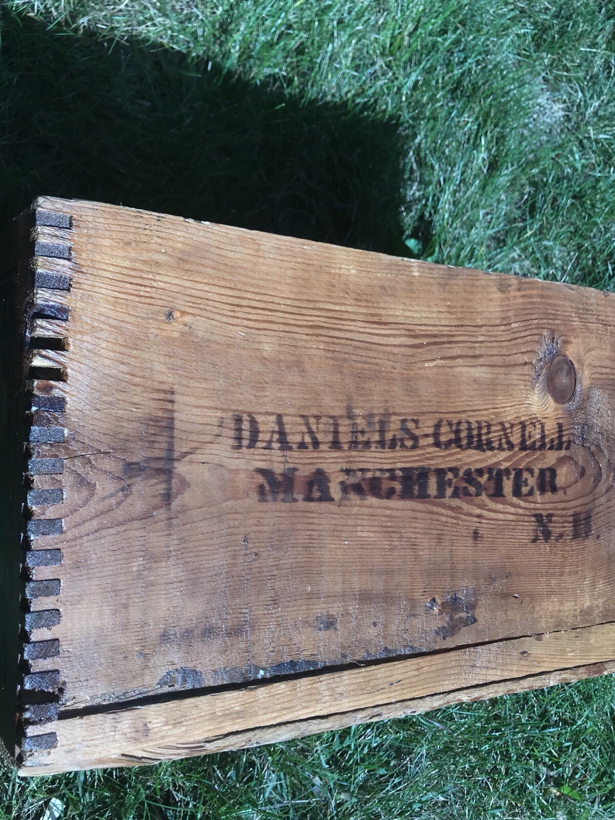 RARE ANTIQUE Grocers DIAMOND MATCHES WOODEN SHIPPING CRATE BOX RAILROAD N.H.
